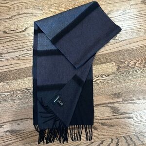 Cashmere scarf
